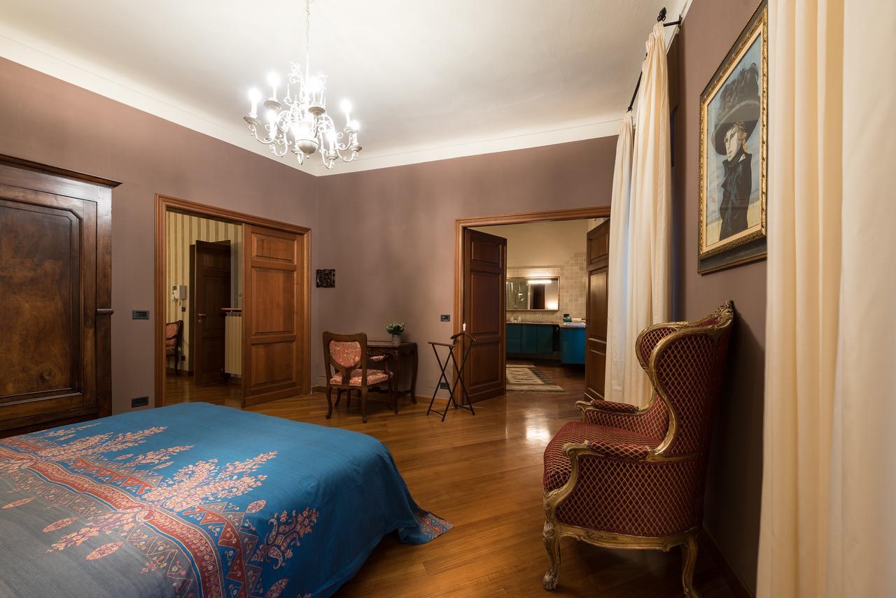 Casa Asso Di Coppe B&B Альба Экстерьер фото