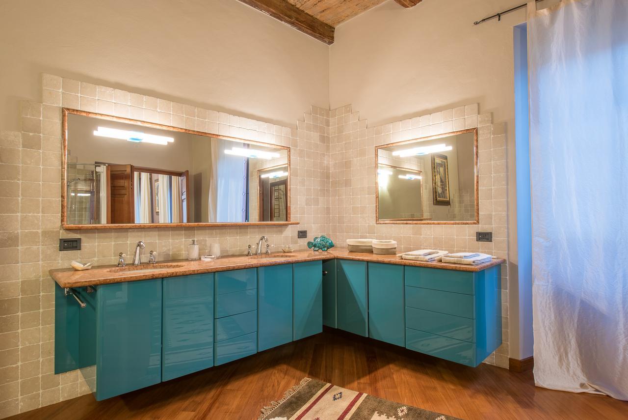Casa Asso Di Coppe B&B Альба Экстерьер фото