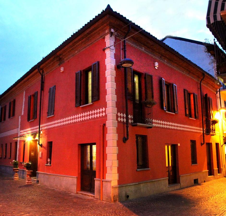 Casa Asso Di Coppe B&B Альба Экстерьер фото
