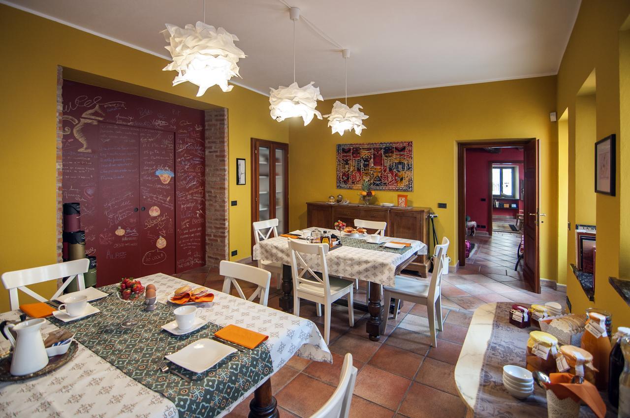 Casa Asso Di Coppe B&B Альба Экстерьер фото