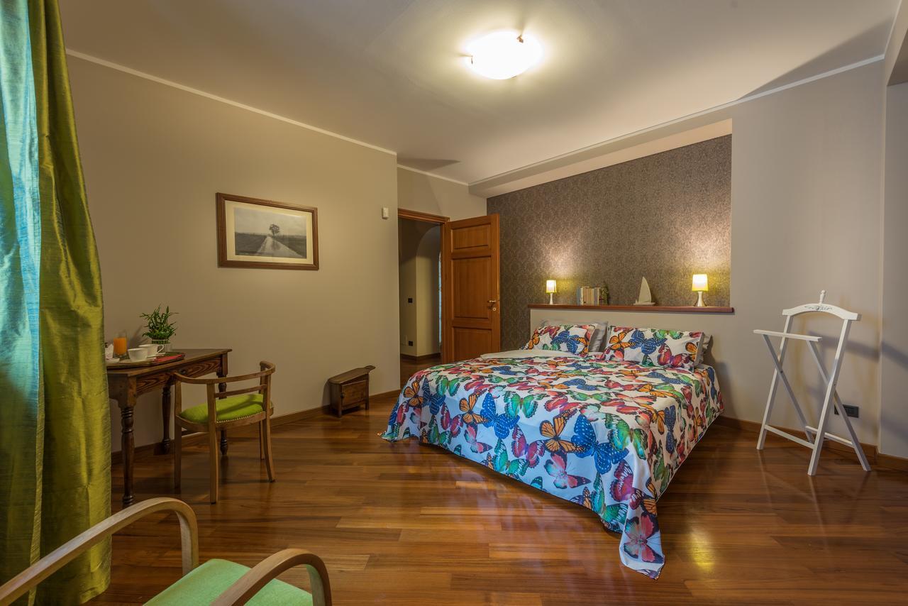 Casa Asso Di Coppe B&B Альба Экстерьер фото