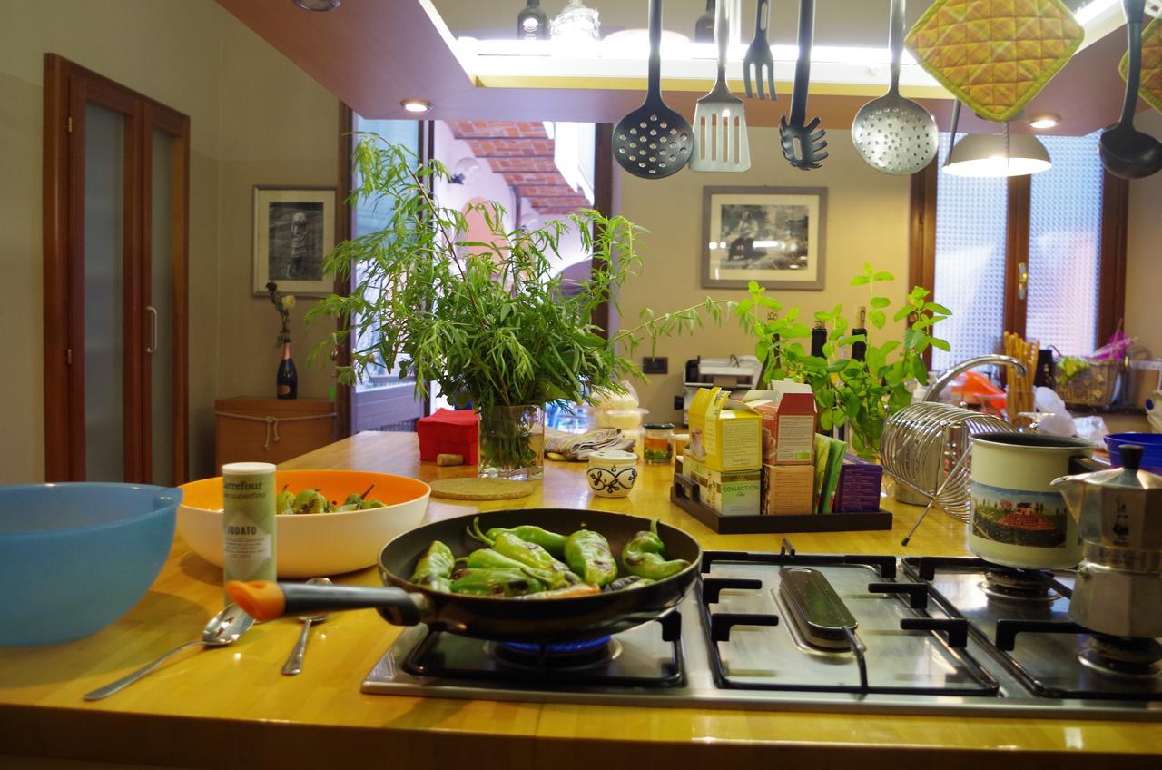 Casa Asso Di Coppe B&B Альба Экстерьер фото
